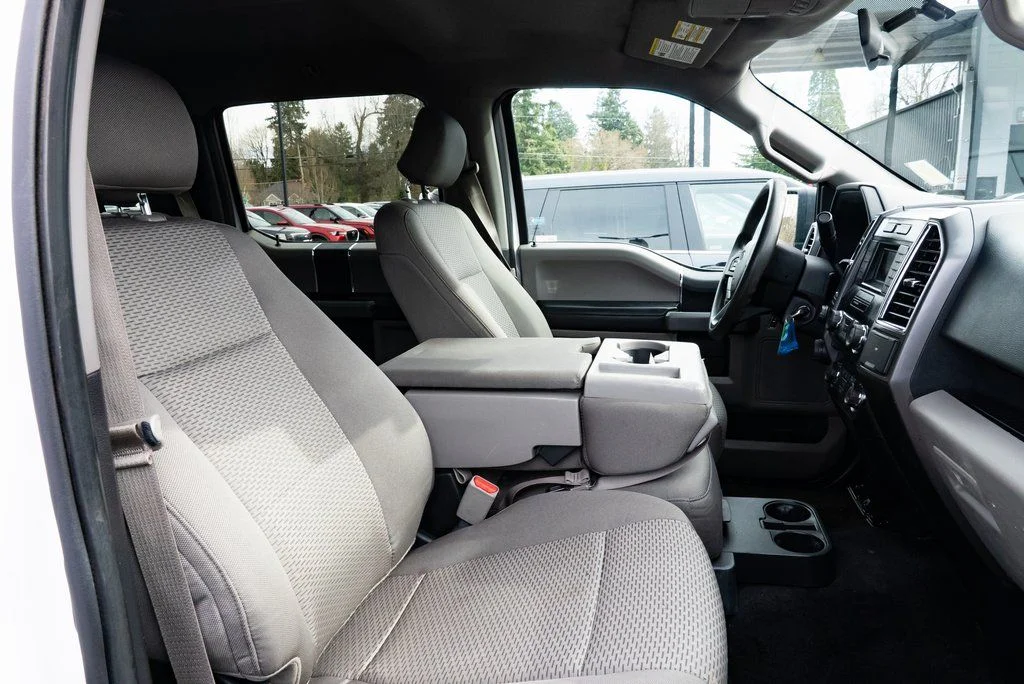 Used 2016 White Ford XLT image 23