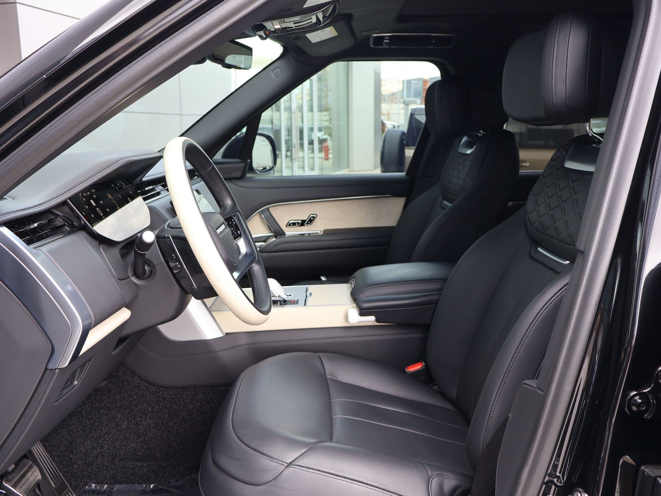 Used 2025 Santorini Black Metallic Land Rover SV image 22