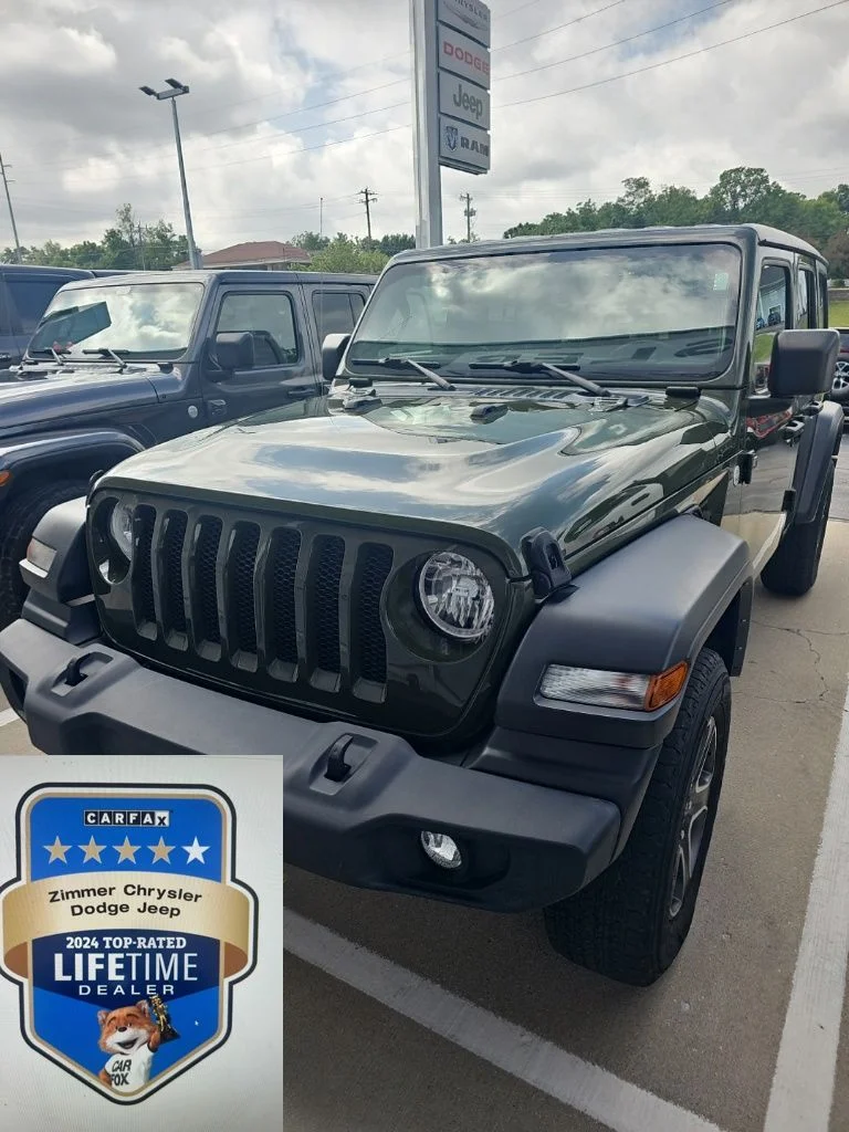 Used 2021 Green Jeep Unlimited Sport S image 1