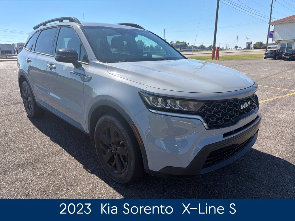 Used 2023 Gray Kia X-Line S image 4