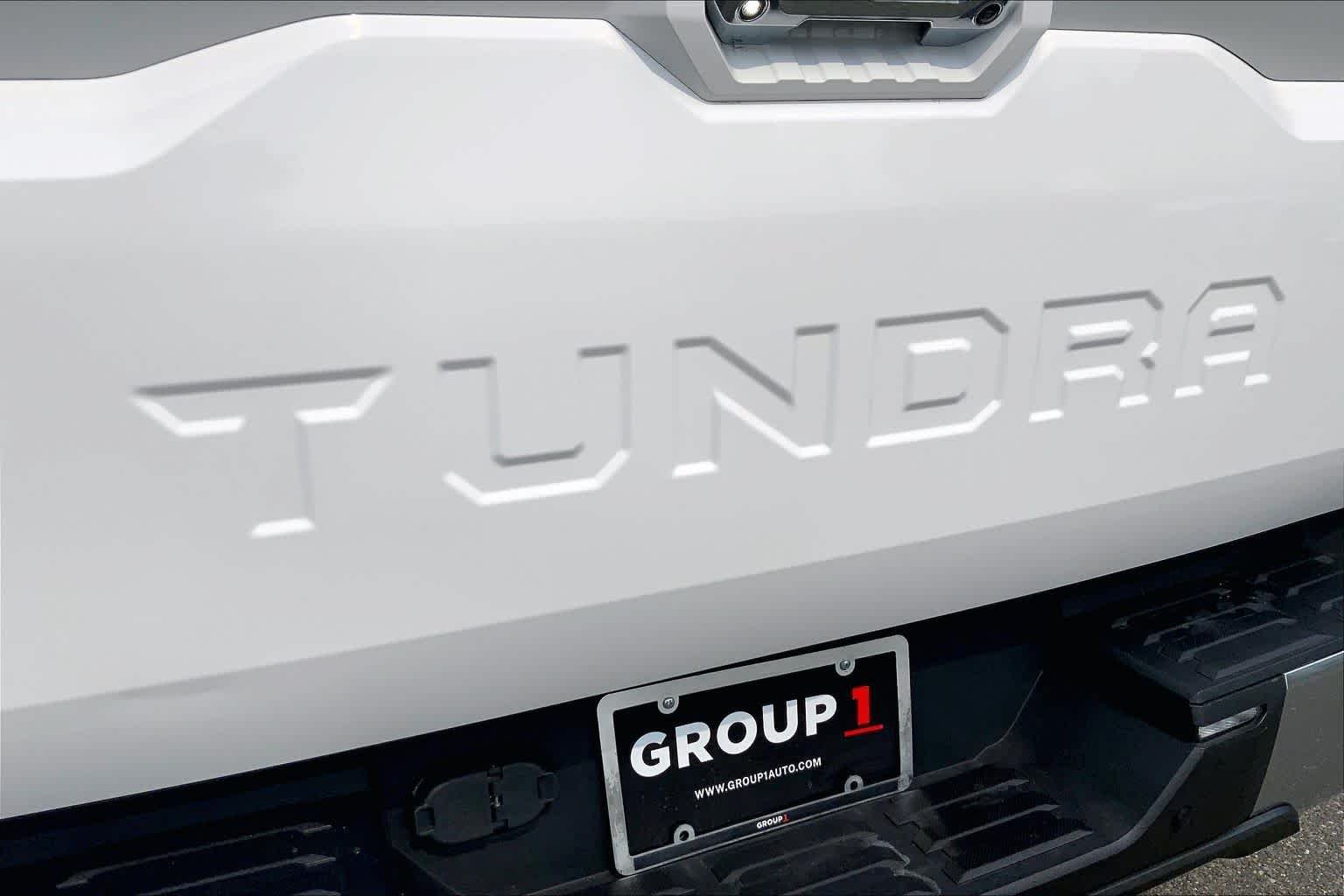 Used 2023 Ice Cap Toyota Limited Hybrid image 31