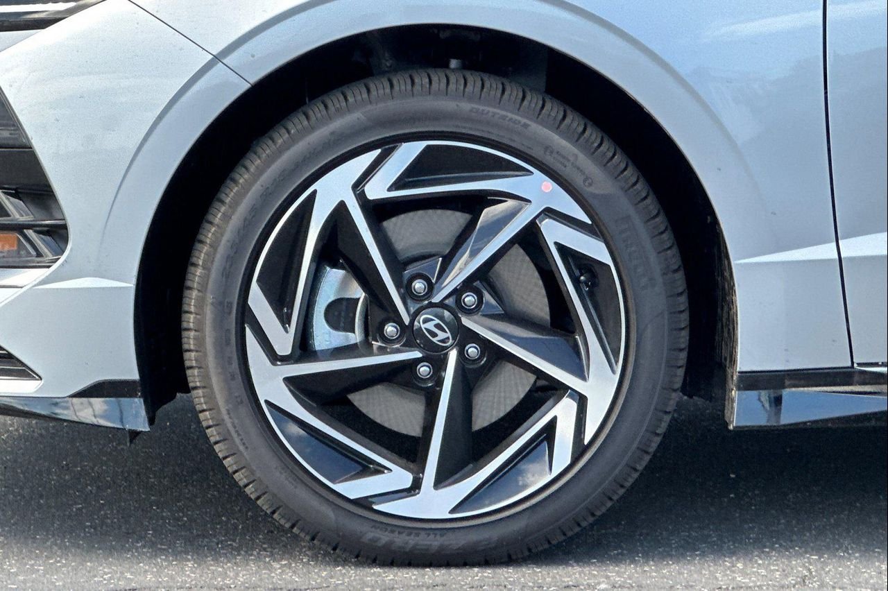 New 2026 Aero Silver Hyundai SEL Sport image 24