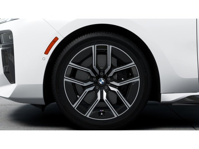 New 2026 Mineral White Metallic BMW 740i xDrive image 7
