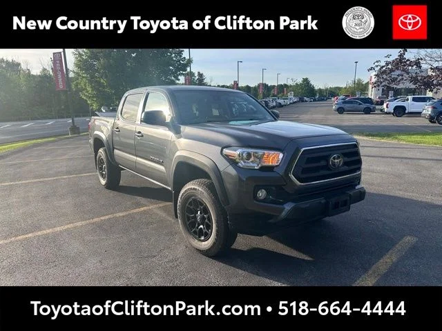 2023 Toyota Tacoma SR5 Double Cab 4WD V6 Auto Short Bed's photo