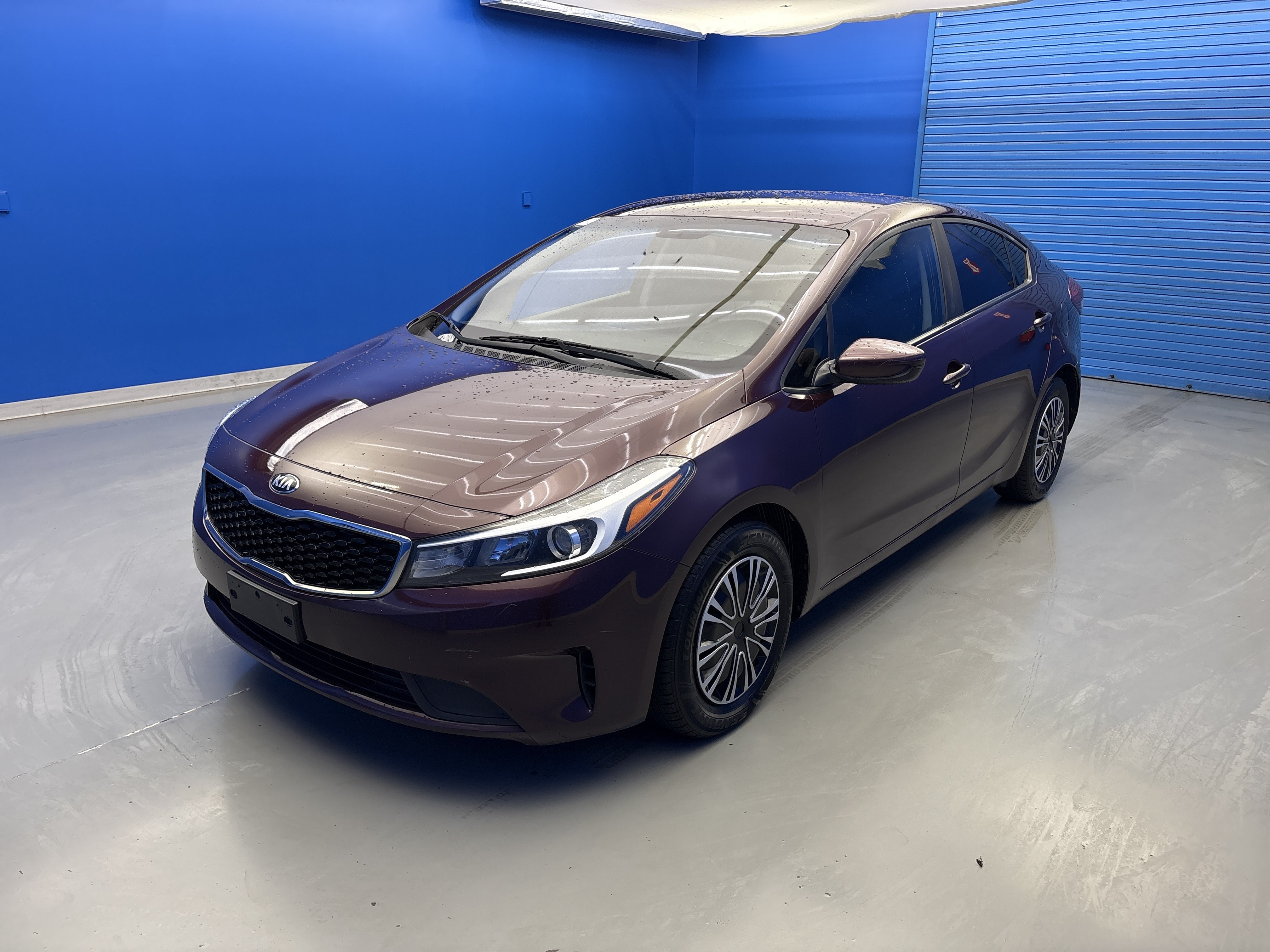 Used 2017 Red Kia LX image 4