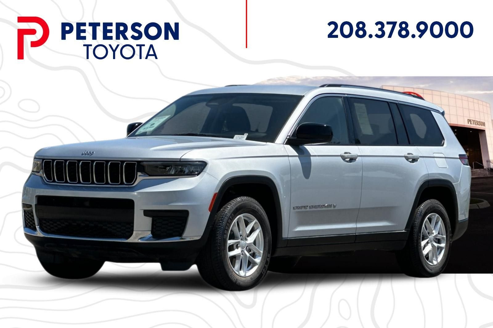 Used 2023 Silver Jeep Laredo image 7
