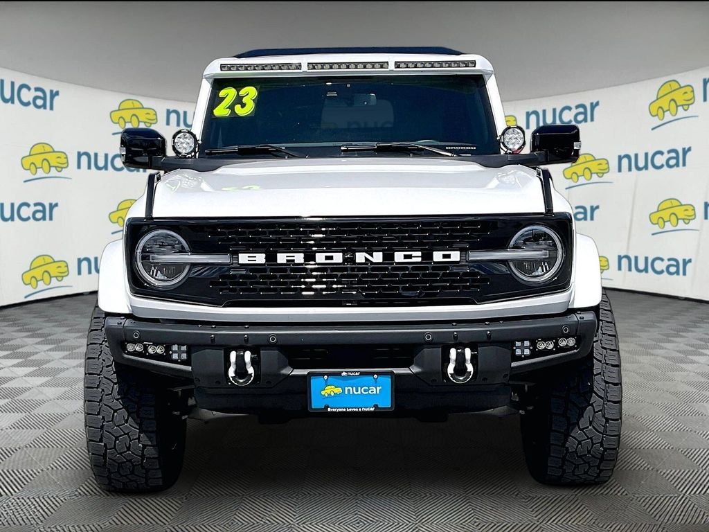 Used 2023 Oxford White Ford Badlands image 2