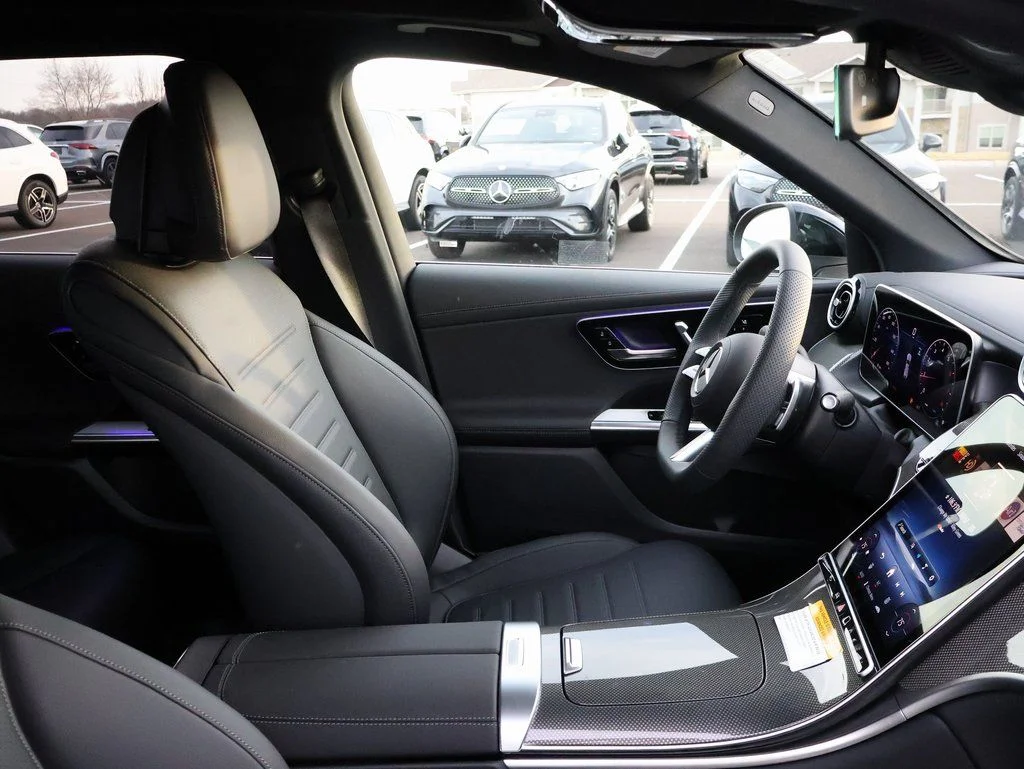 New 2026 Black Mercedes-Benz GLC 300 image 10