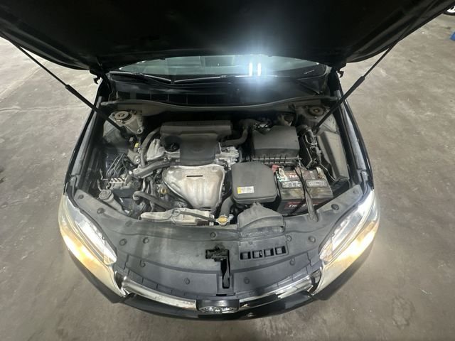 Used 2015 Gray Toyota SE image 22