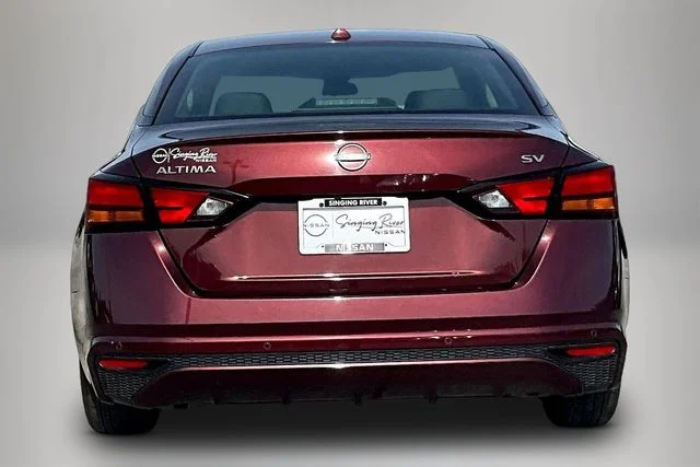 Used 2024 Red Nissan 2.5 SV image 6