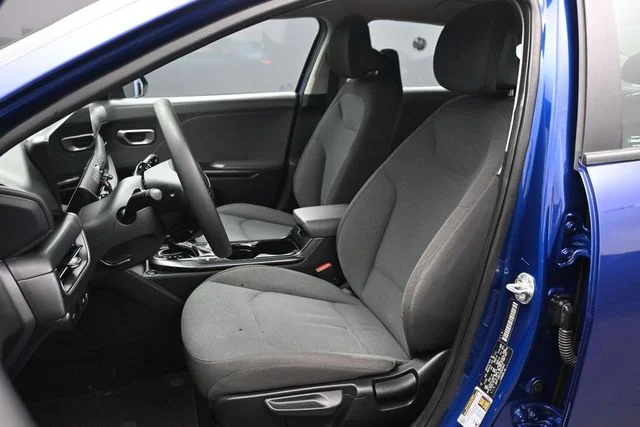 Used 2025 Blue Kia LXS image 4