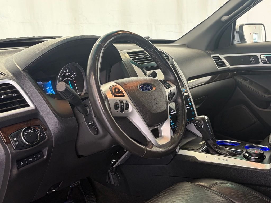 Used 2014 Ingot Silver Ford Limited image 11