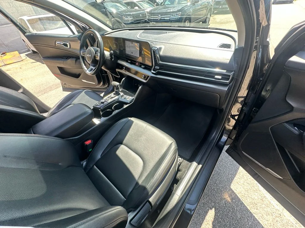 Used 2025 Black Kia EX image 35