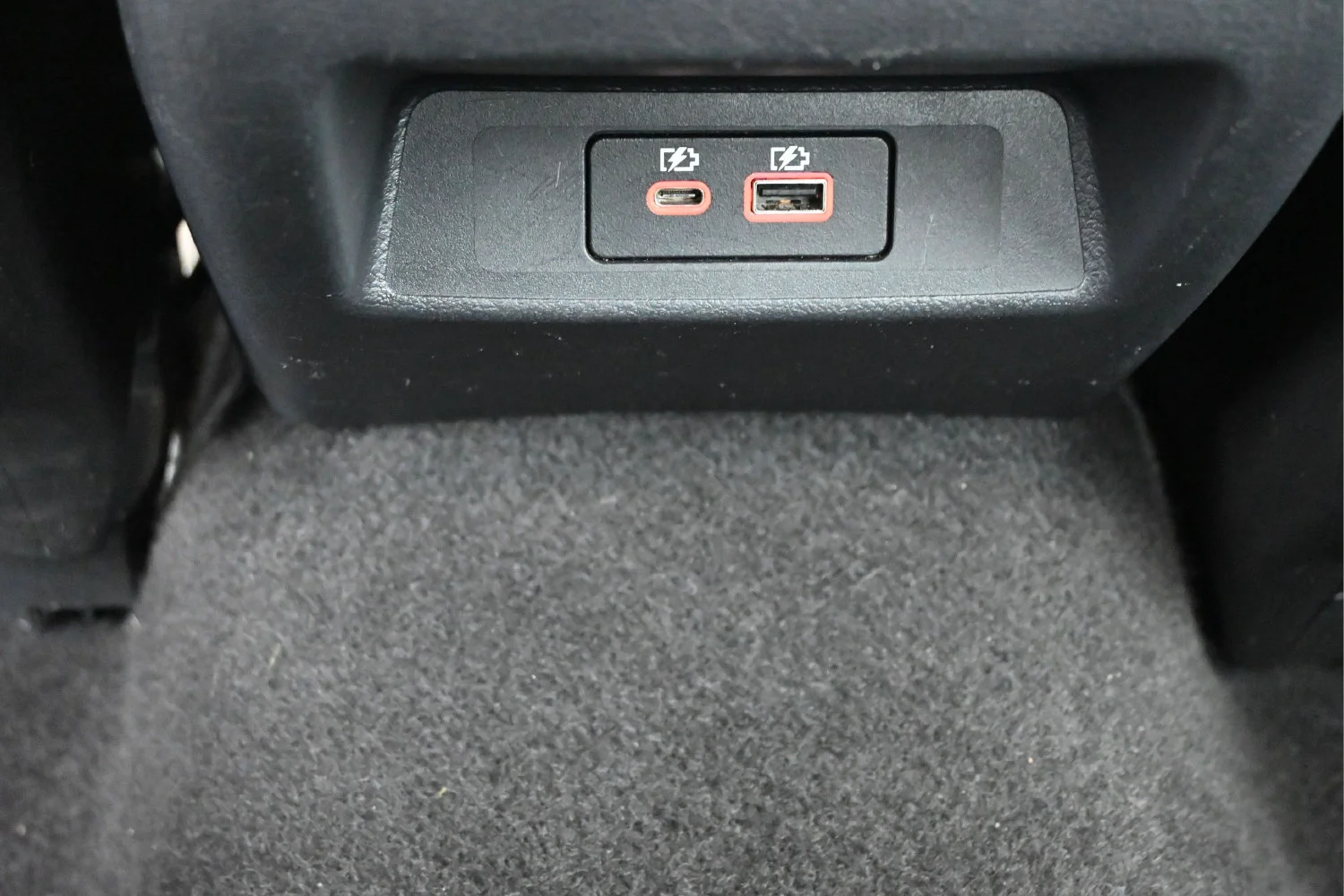 Used 2025 White Nissan SV image 13