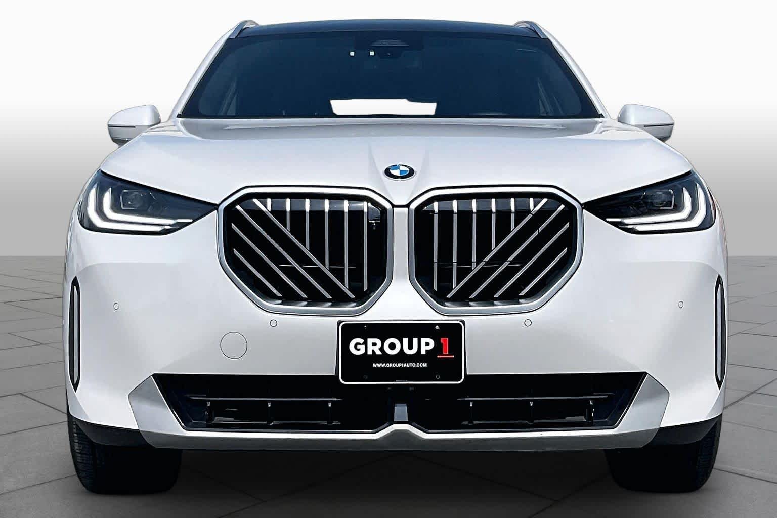 Used 2025 Mineral White Metallic BMW 30 xDrive image 3