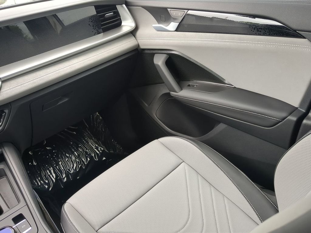 New 2026 Green Volkswagen 2.0T SE R-Line Black image 16