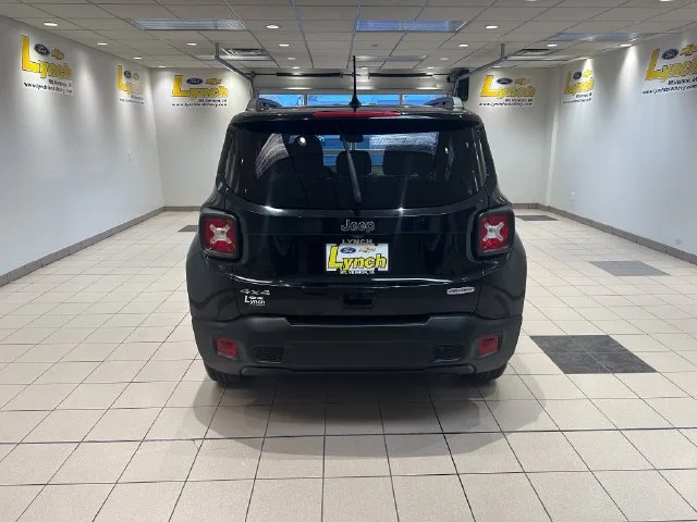 Used 2020 Black Jeep Latitude 4x4 image 18