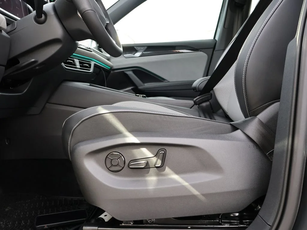 New 2026 Gray Volkswagen 2.0T SE R-Line Black image 40