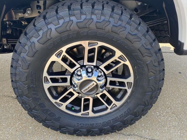 New 2026 Star White Metallic Tri-Coat Ford Platinum image 9