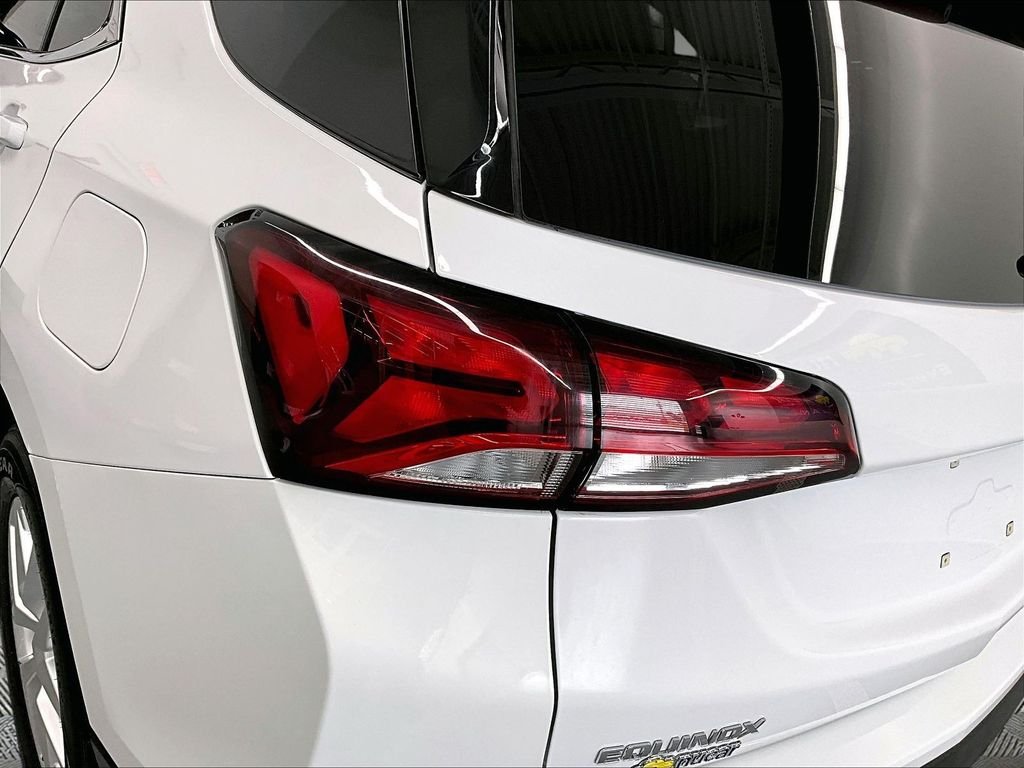 Used 2024 Summit White Chevrolet LT image 33
