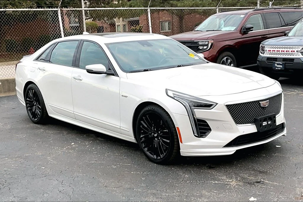 Used 2020 Crystal White Tri-Coat Cadillac Blackwing Twin image 34