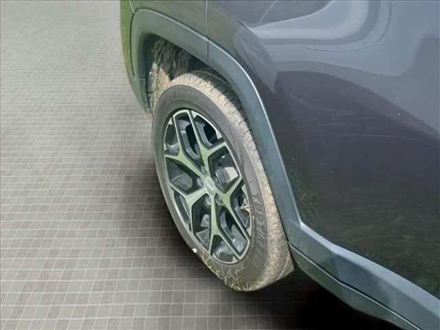Used 2024 Gray Jeep Limited image 13