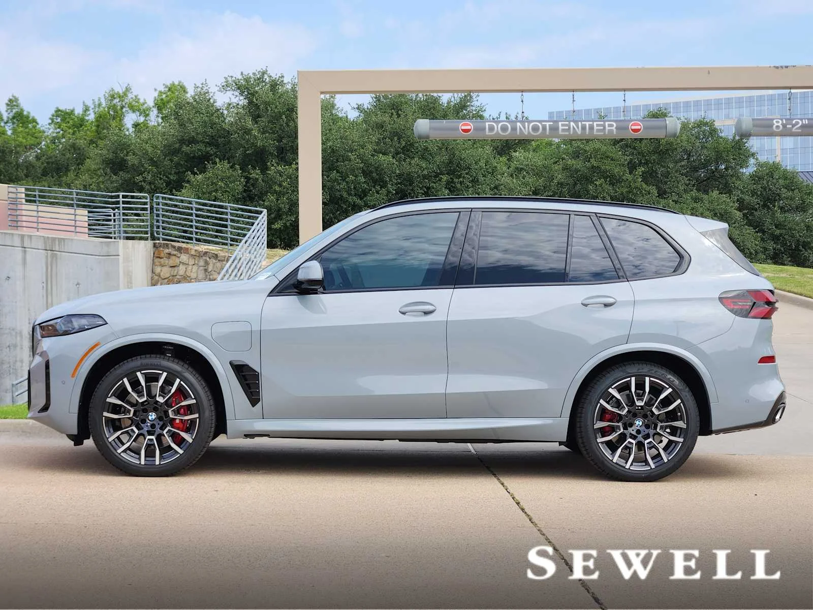 New 2026 Brooklyn Grey Metallic BMW xDrive50e image 2