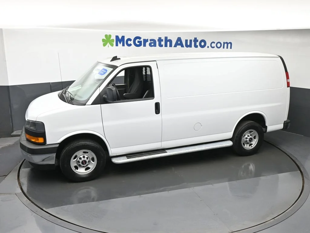 Used 2024 White GMC Work Van image 17