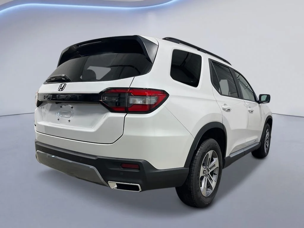 New 2026 Platinum White Pearl Honda EX image 6