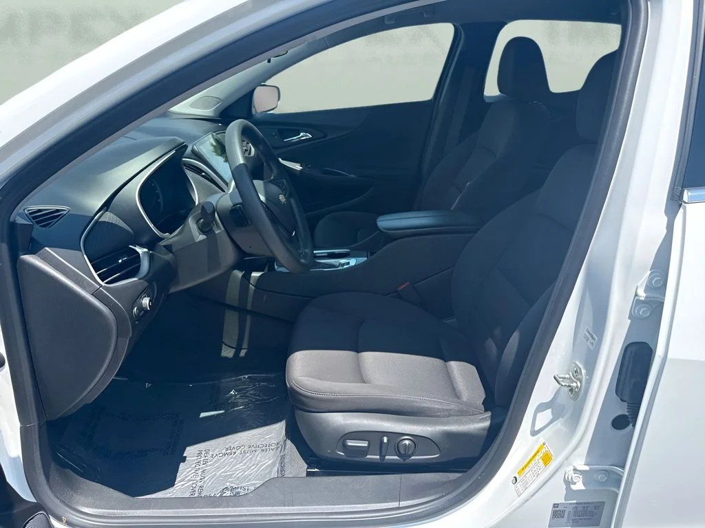 Used 2024 White Chevrolet LT image 5