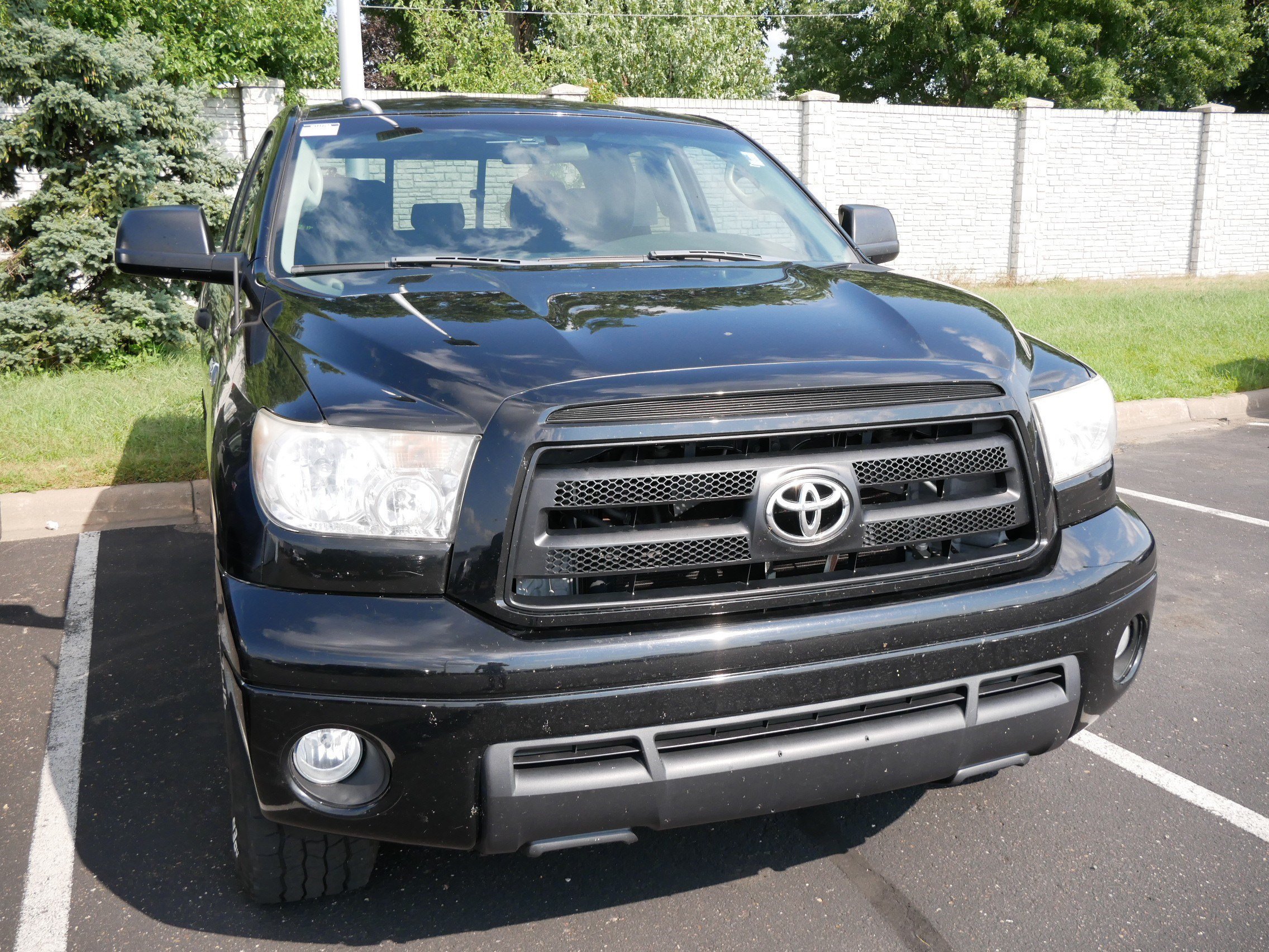 Used 2010 Black Toyota DBL 4WD FFV V8 5. image 6