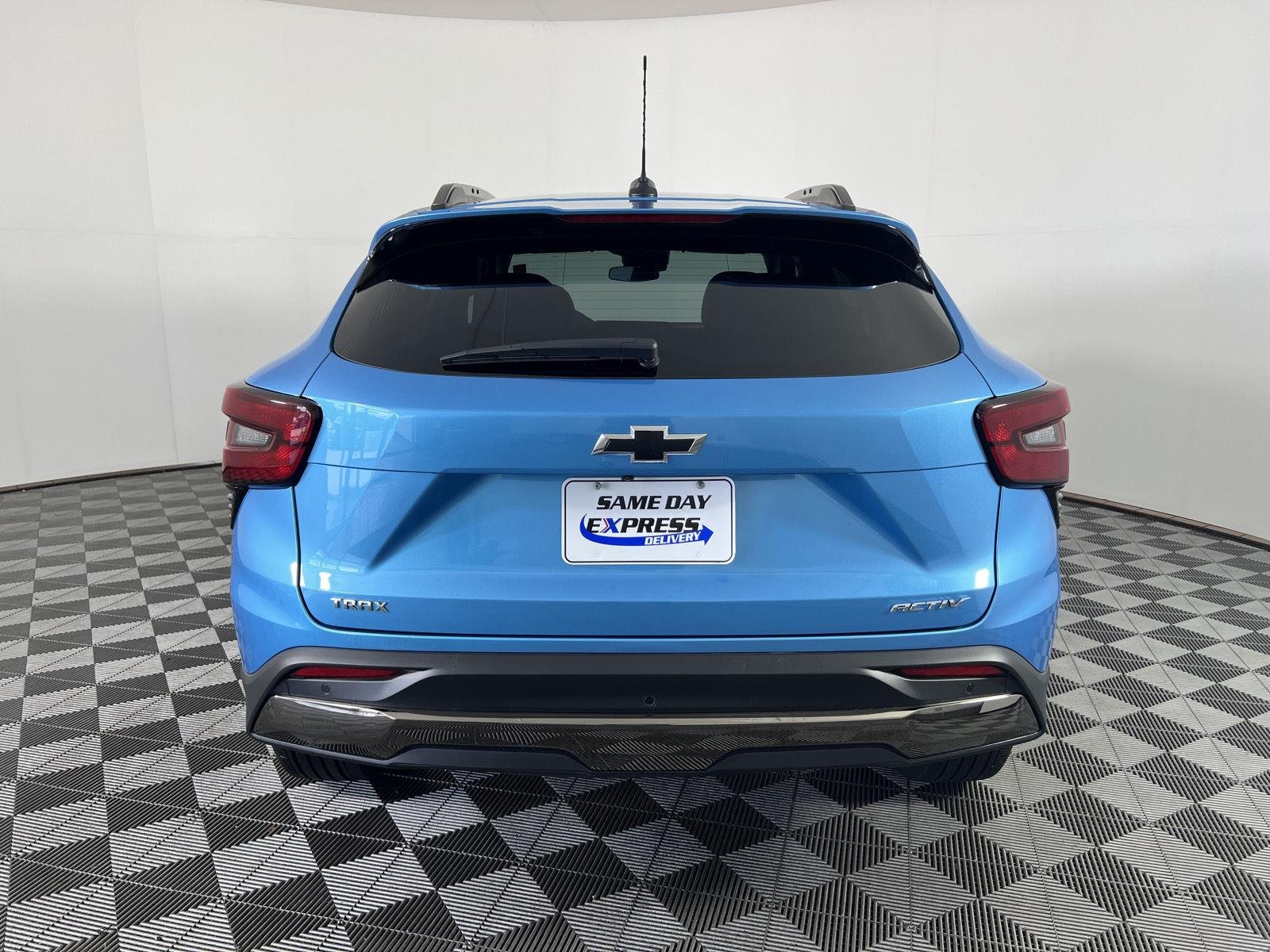 Used 2026 Marina Blue Metallic Chevrolet ACTIV image 4