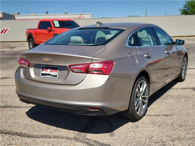 Used 2024 Tan Chevrolet 2LT image 4