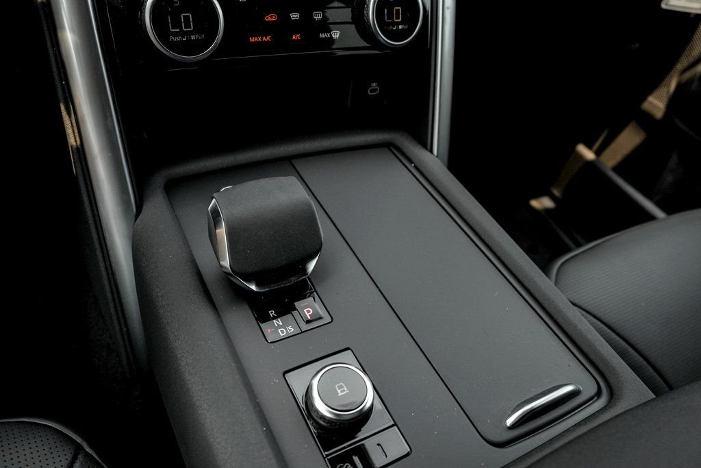 2025 Land Rover Discovery Dynamic SE - Photo 14