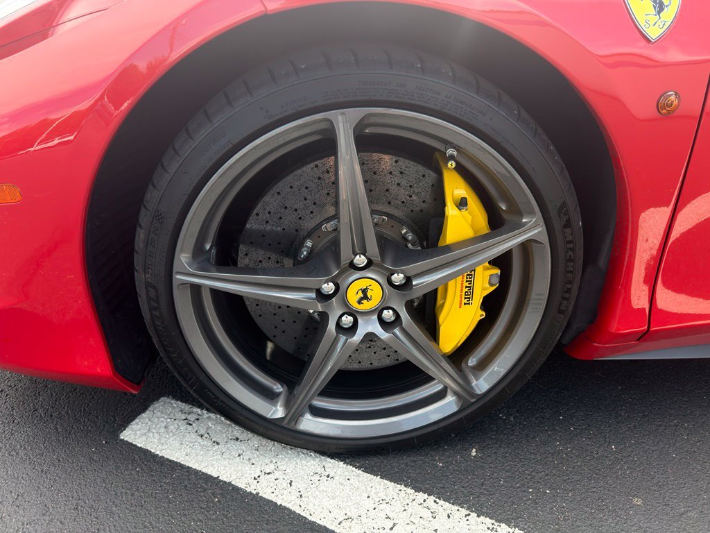 Used 2011 Red Ferrari Base image 10