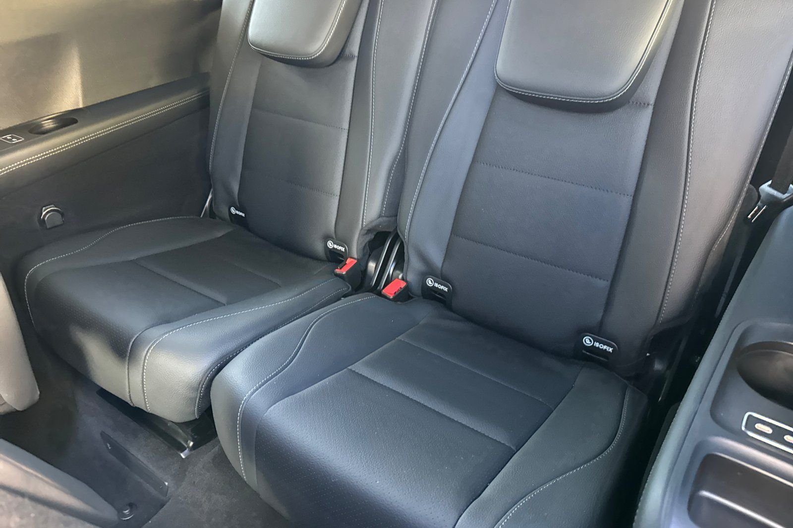 Used 2025 Silver Mercedes-Benz GLS 450 image 39