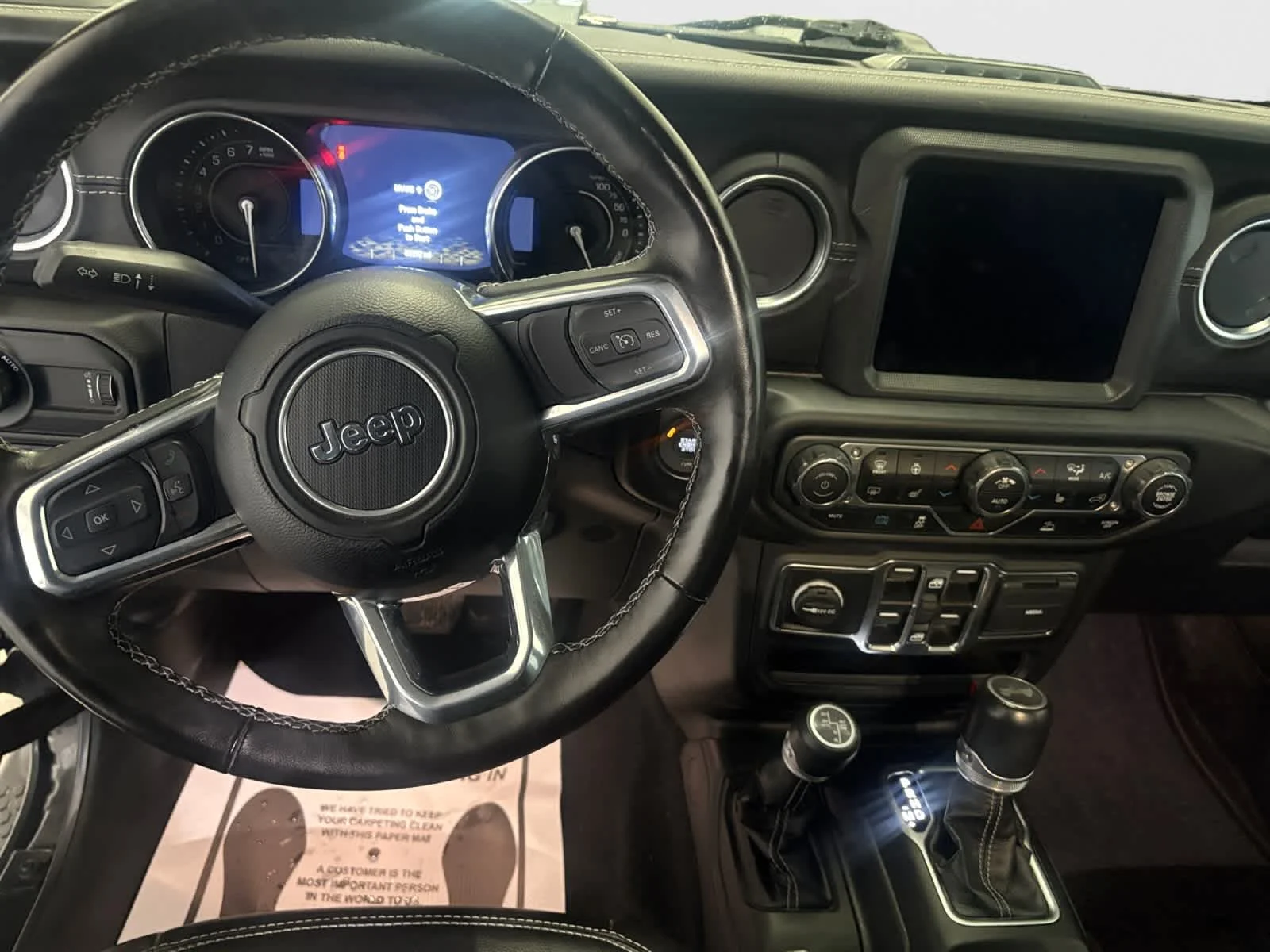 Used 2023 Granite Crystal Metallic Clearcoat Jeep Sahara image 10