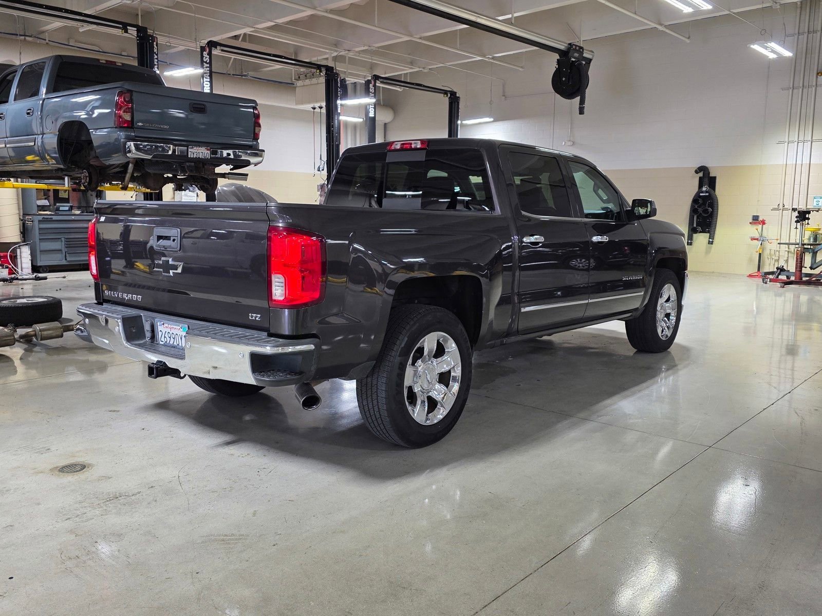 Used 2016 TUNGSTEN METALLIC Chevrolet LTZ image 7