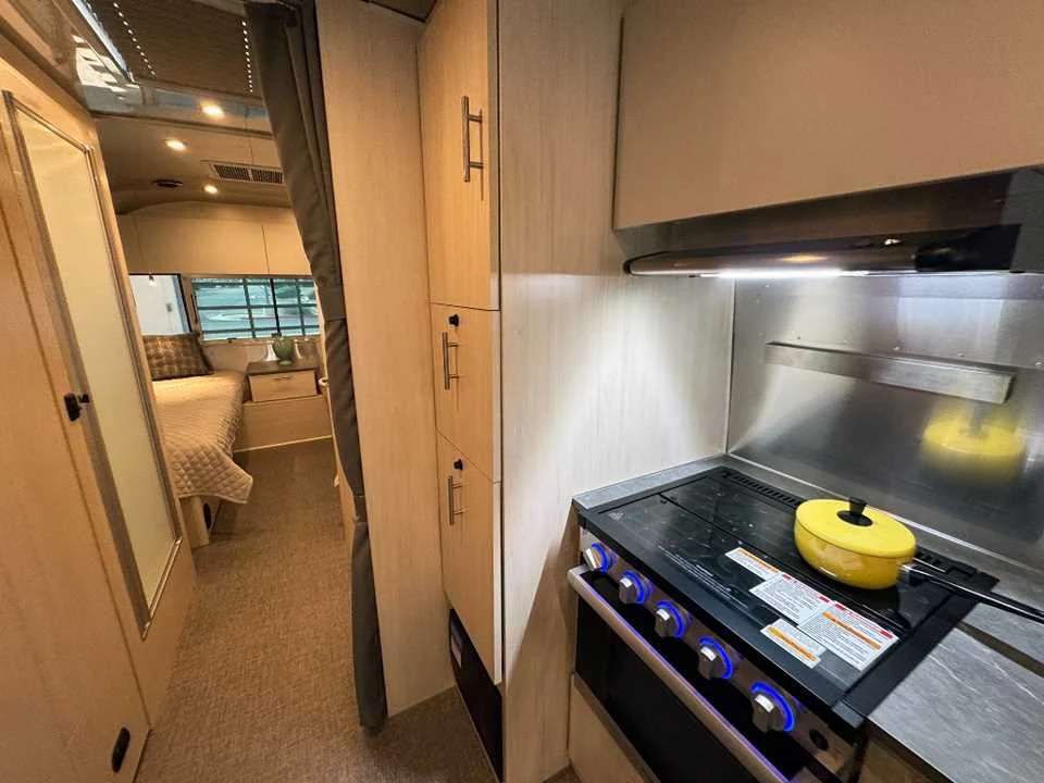 Used 2025 SILVER AIRSTREAM  image 29