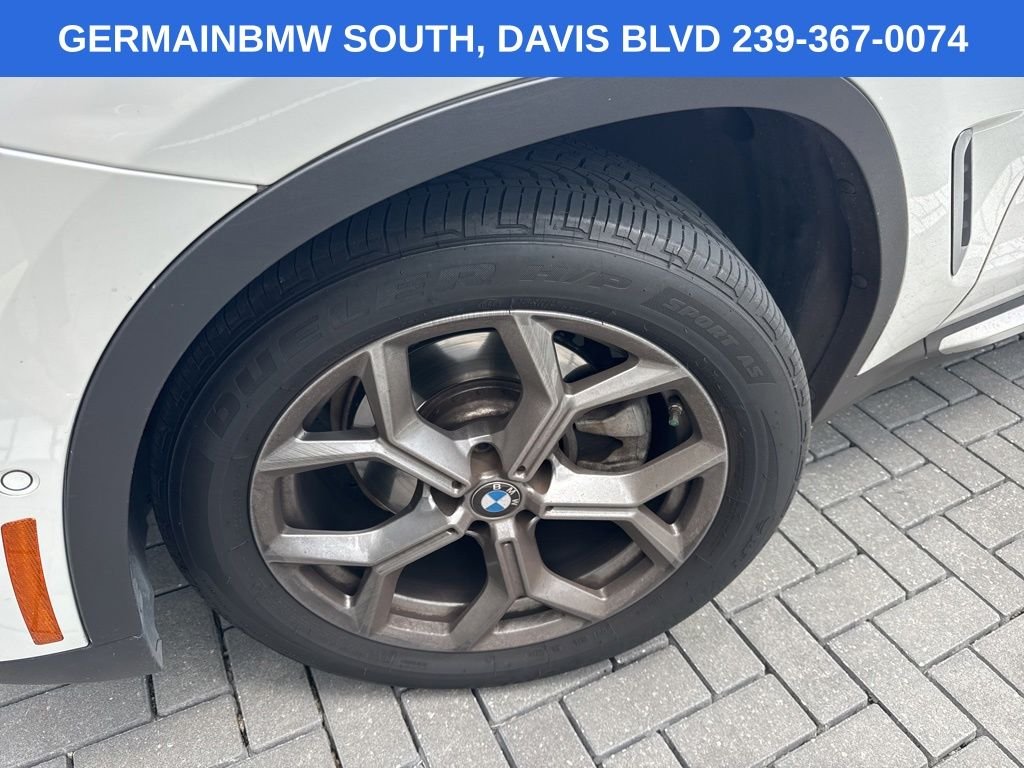 Used 2021 White Metallic BMW xDrive30i image 11