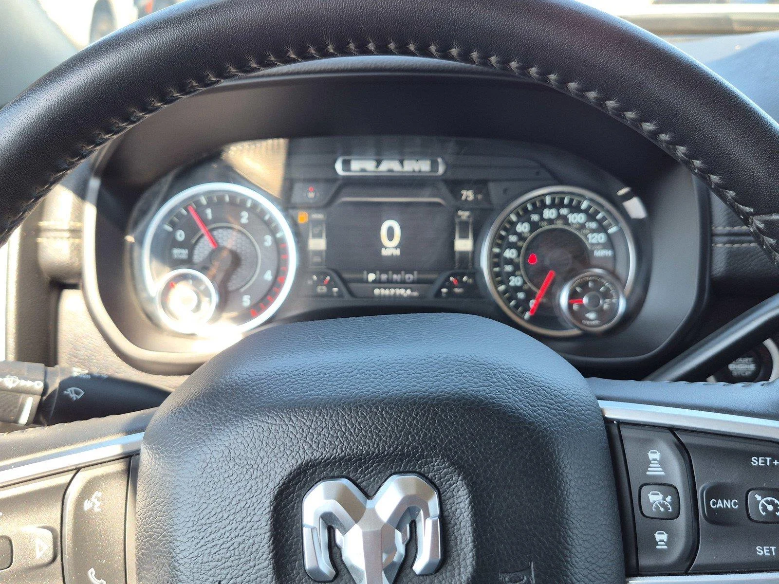 Used 2024  RAM TRUCK LARAM image 24