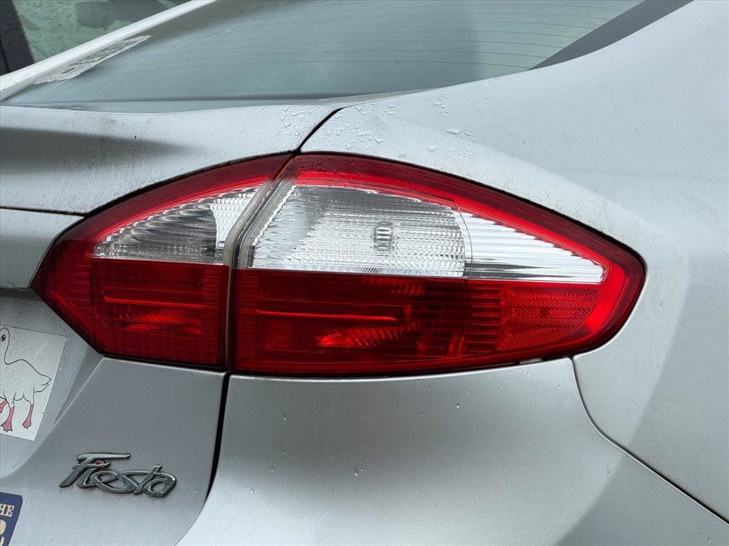 Used 2018 Silver Ford SE image 6
