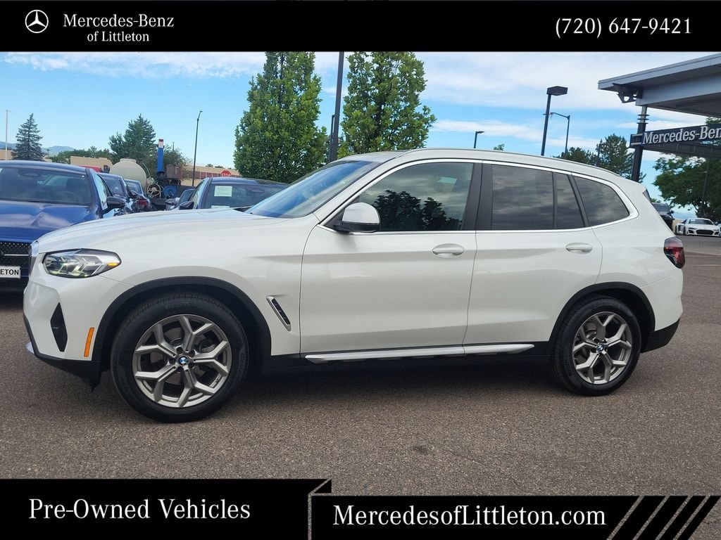 Used 2022 White BMW sDrive30i image 4