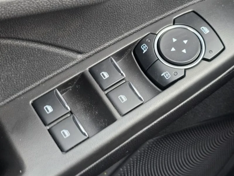 2025 Ford Escape ST-Line - Photo 11