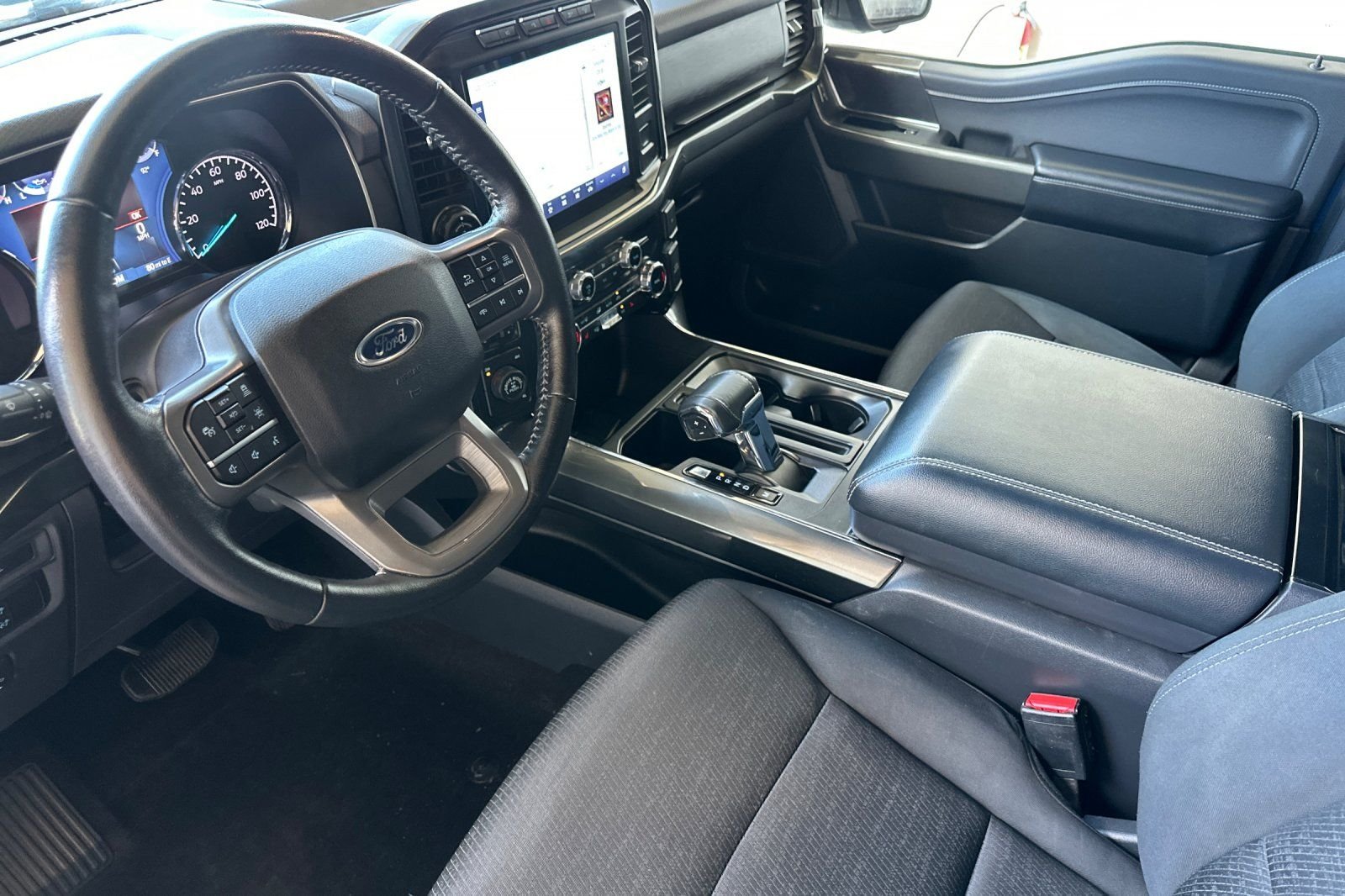 Used 2022 Blue Ford XLT image 9