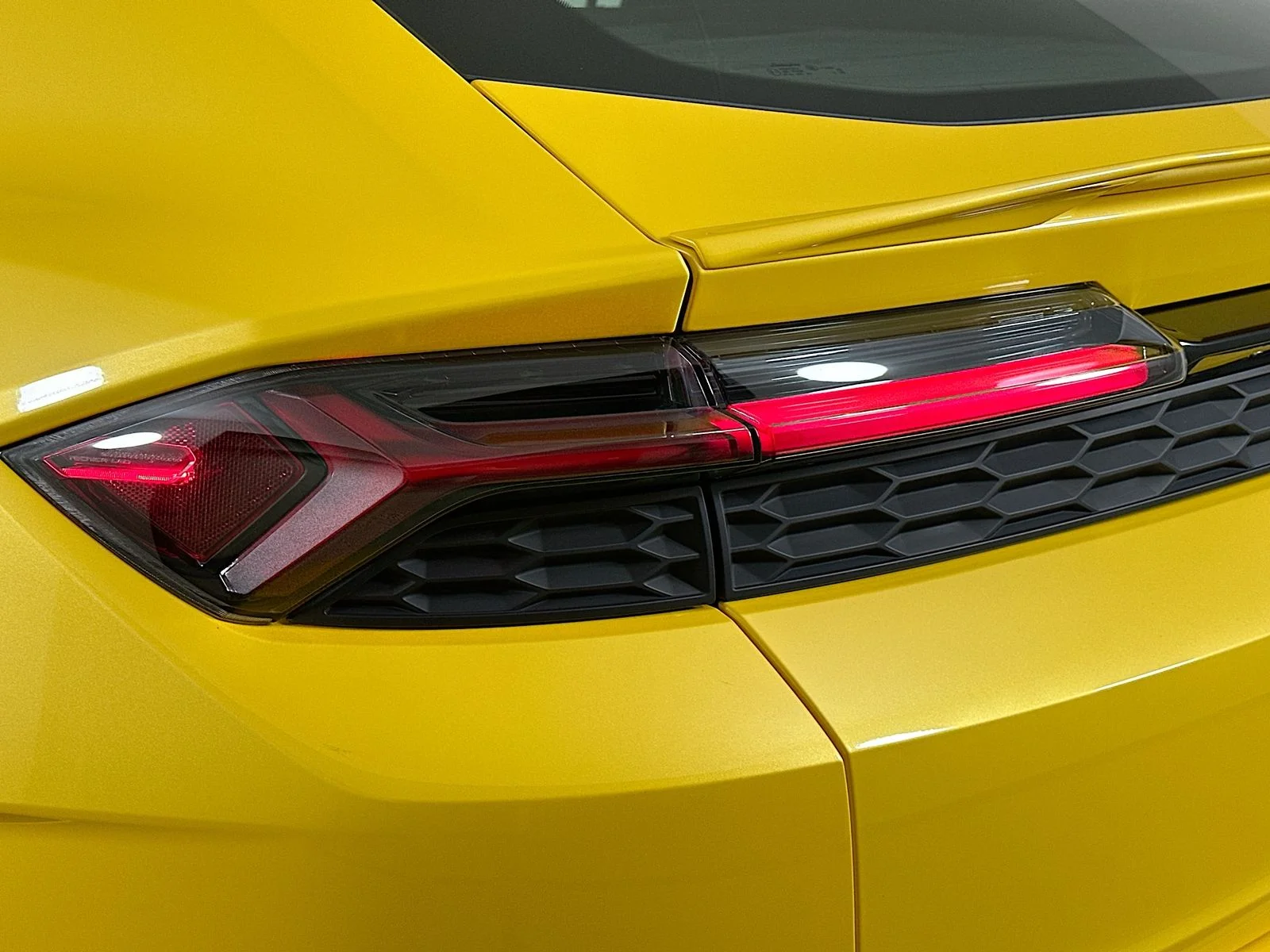 Used 2025 Yellow Lamborghini  image 44