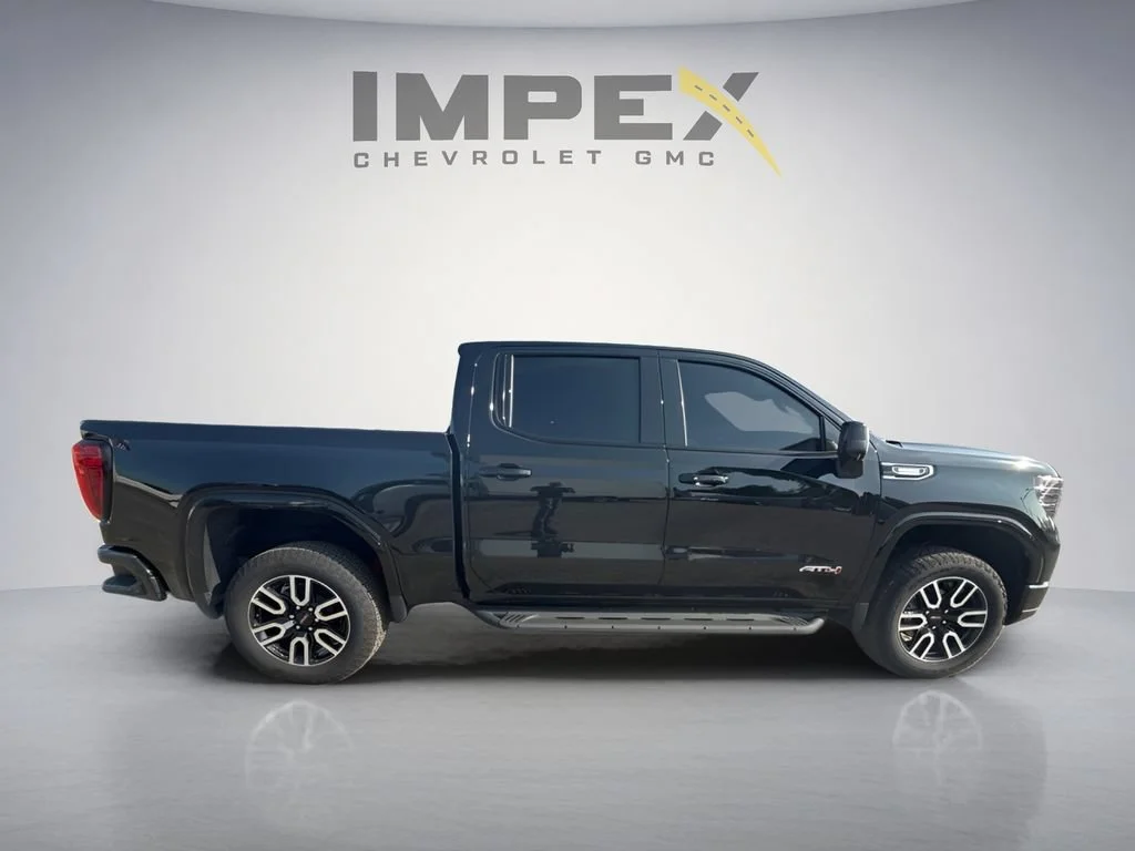 Used 2025 Onyx Black GMC AT4 image 7