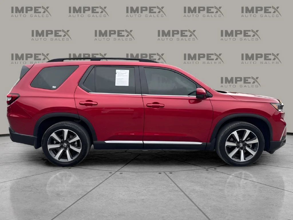 Used 2025 Red Honda Touring image 6