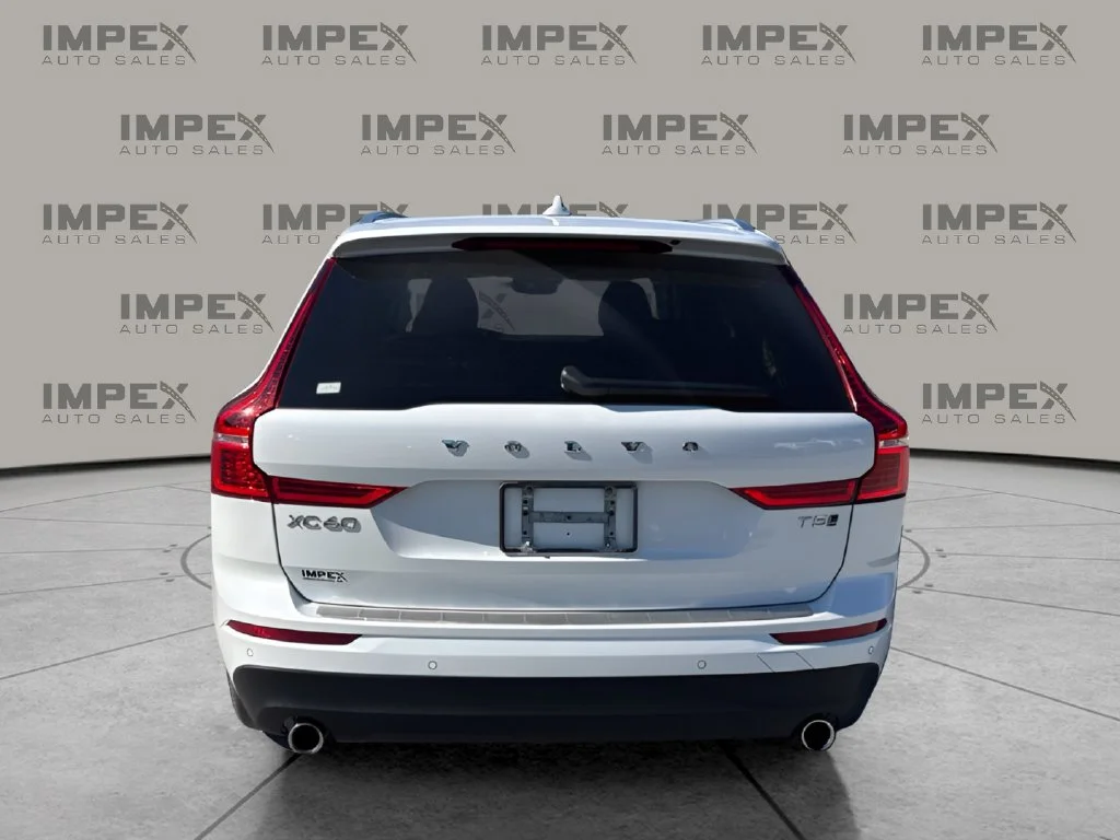 Used 2021 White Volvo T5 Momentum image 4
