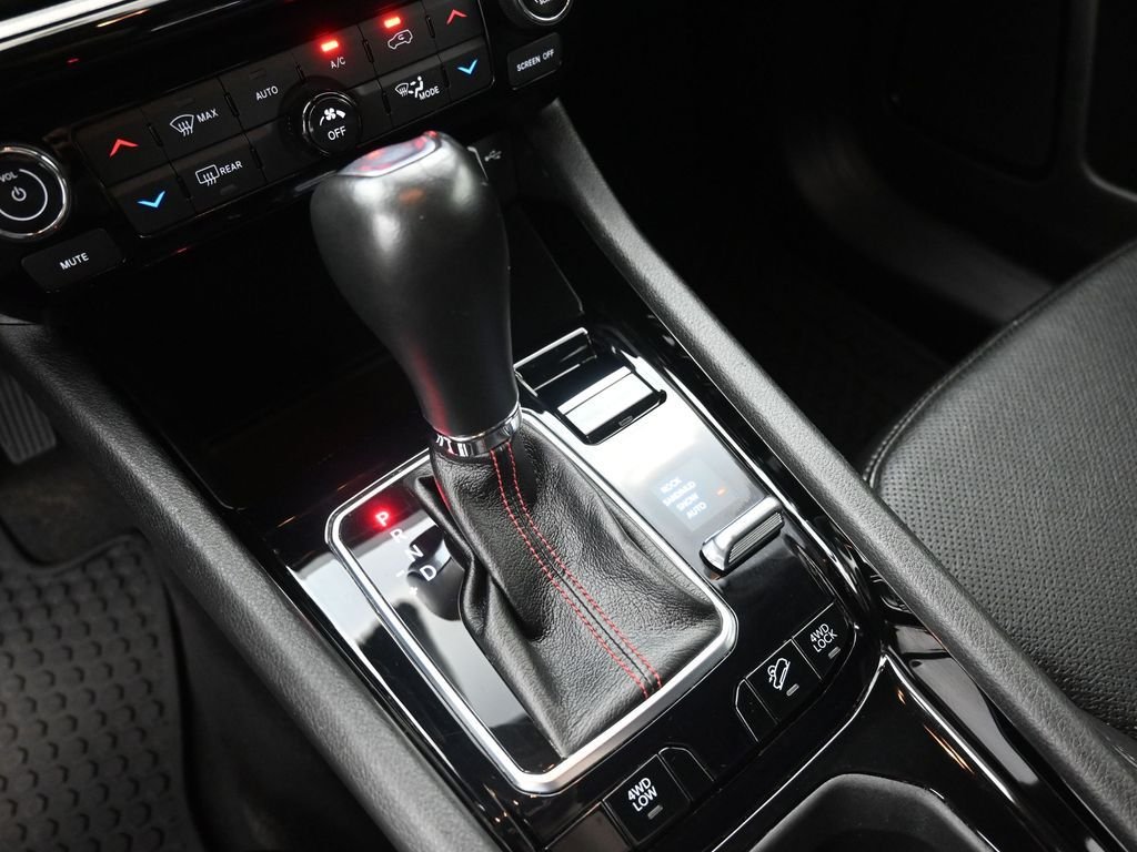 Used 2022 Gray Jeep Trailhawk image 30
